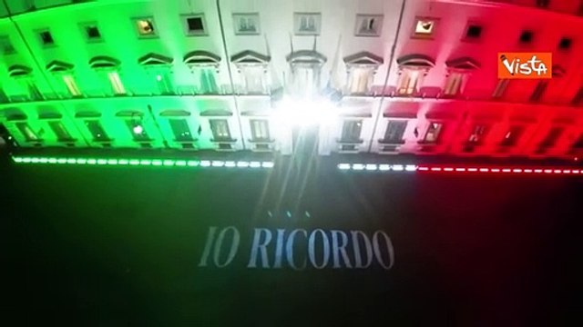 Giorno Ricordo, Palazzo Chigi illuminato col tricolore e le bandiere di Camera e Senato a mezz'asta