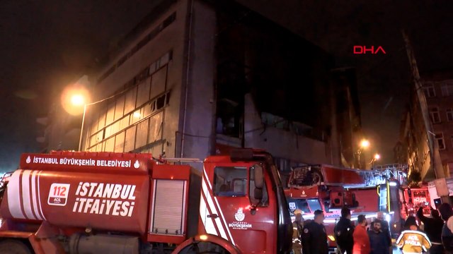 Bağcılar'da, 3'üncü kattaki tekstil atölyesinde yangın