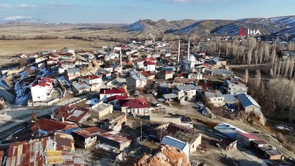 Bu kaya köyün simgesi oldu! Efsaneler dilden dile dolaşıyor  