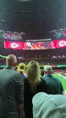 Taylor Swift recibe abucheos en plena Superbowl y las redes arden