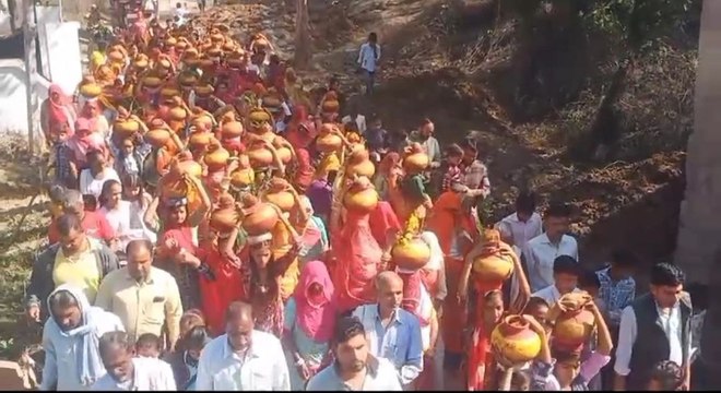 चोमू ठिकाने में श्रीमद् भागवत कथा ज्ञान यज्ञ से पहले निकली भव्य कलश शोभायात्रा