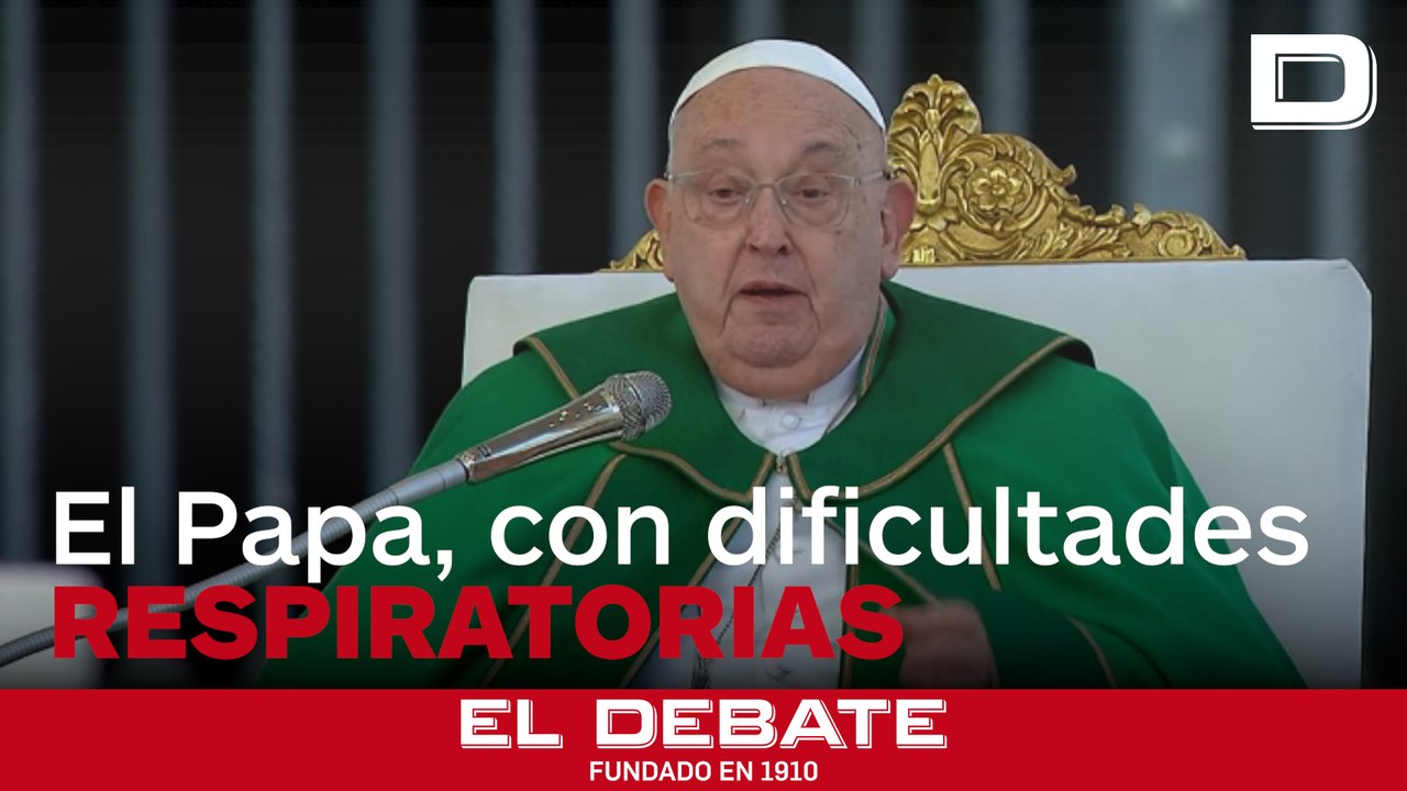 El Papa Francisco interrumpe la lectura de su homilía por dificultades respiratorias
