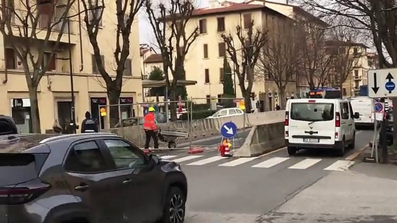Firenze, lavori sul viale Giannotti per il tram: primo test per il traffico