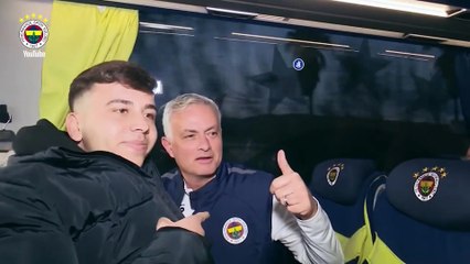 Mourinho, ferma il pullman e regala un sogno al tifoso del Fenerbahce