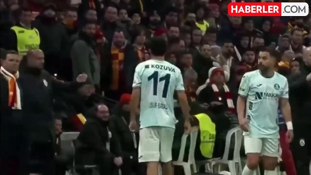 Herkes bu videoyu paylaşıyor! Okan Buruk rakip futbolcuya küfretti mi?