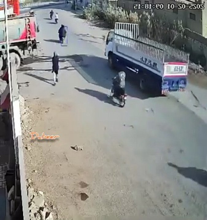 CCTV Truck Died A MenII اصطدمت شاحنة برجل مات