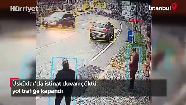 Üsküdar’da istinat duvarı çöktü, yol trafiğe kapandı