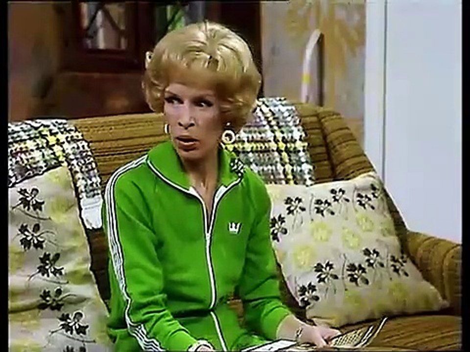 George and Mildred - Season 4 Episode 03: You Must Have Showers