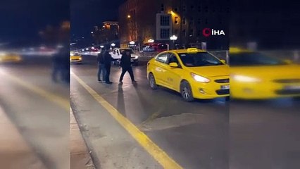 Ankara'da akılalmaz anlar: Taksileri durdurup şoförlere saldırdılar!