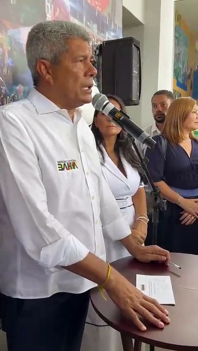 "Eu sou o governador da Bahia, não posso ficar fazendo escolha", diz Jerônimo Rodrigues sobre relação com Zé Ronaldo