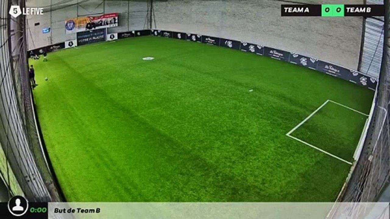 Corentin 10/02 à 12:57 - Football La fabrique filmé (LeFive Orléans Ingré)