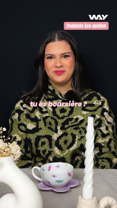Tu touches combien pour de vrai ? 💋 Sarah est étudiante en éco-gestion. Elle étudie à Paris. Elle a passé un bac SES et NSI (Numérique et sciences informatiques) qu’elle a réussi. 💅