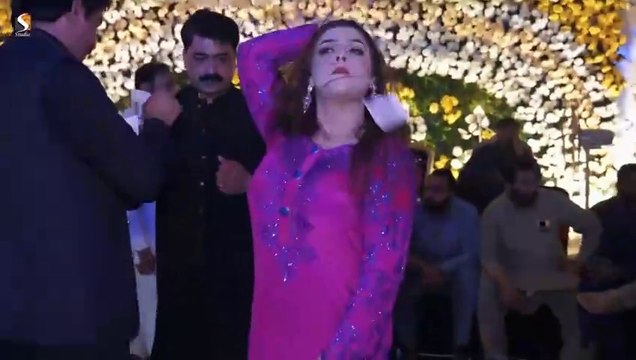 Botal Khul Gai Je, Chahat Baloch Hot Mujra Dance Performance , SGStudio 2024
