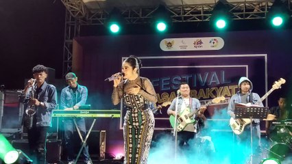 VIVI ARTIKA TAMPIL DI KEDIRI KOTA