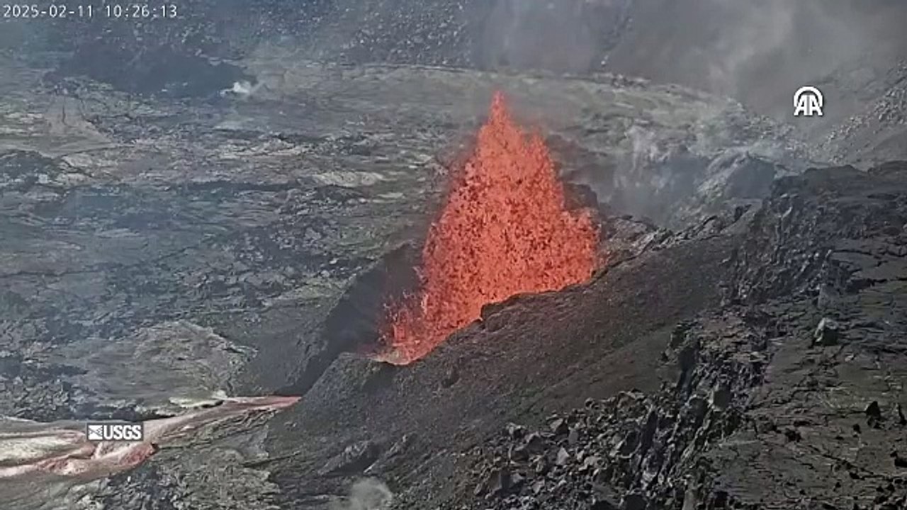 Hawaii'de Kilauea Yanardağı yeniden lav püskürttü