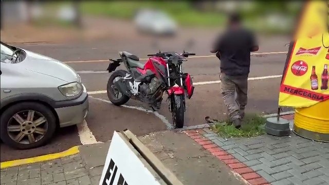 Motos se envolvem em acidente violento no São Cristóvão