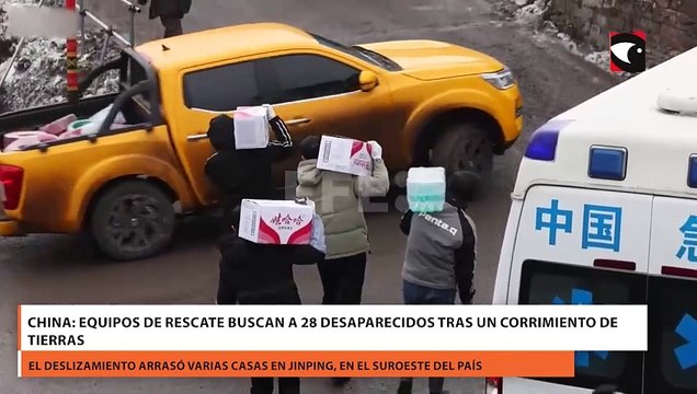China: equipos de rescate buscan a 28 desaparecidos tras un corrimiento de tierras