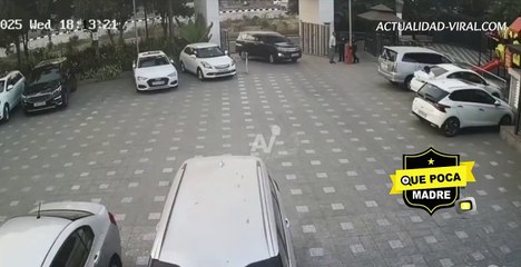 Niño muere atropellado, su padre estaba con el celular