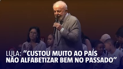 Lula entrega o Selo Nacional de Compromisso com a Alfabetização 📚