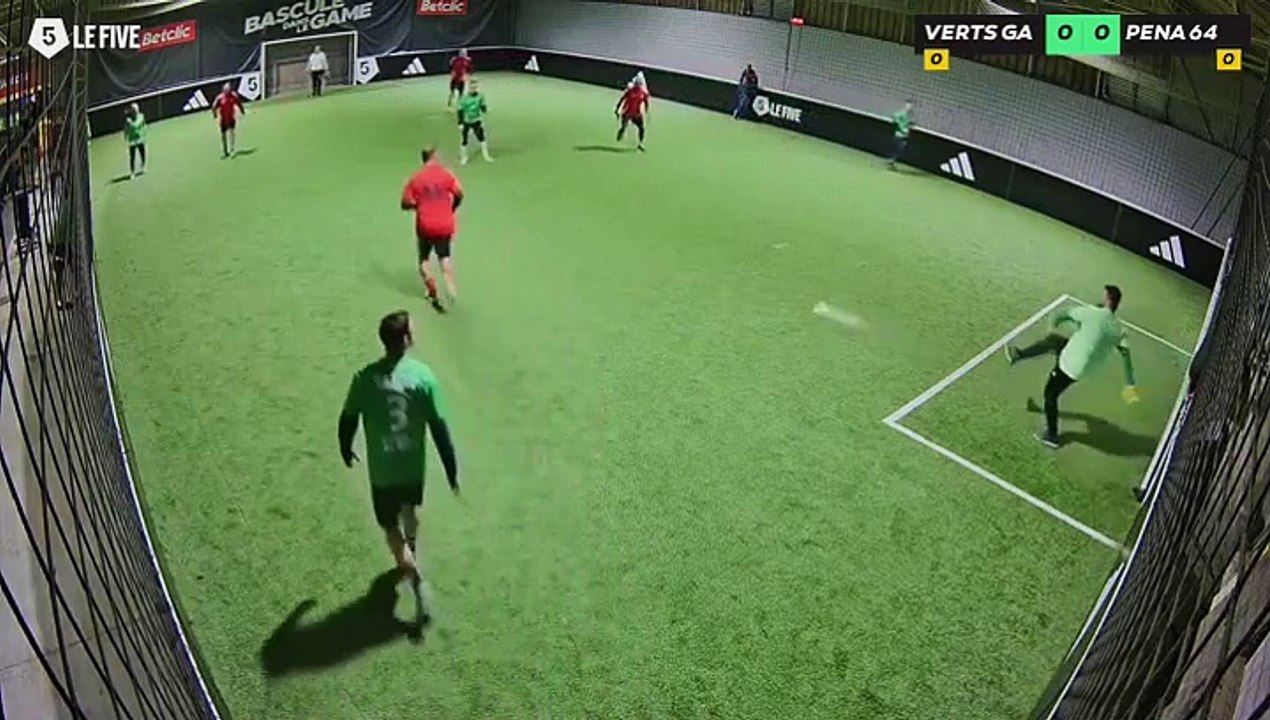 VERTS GALANTS - PENA 64 10/02 à 20:09 - Football Terrain 3 (LeFive Pau)