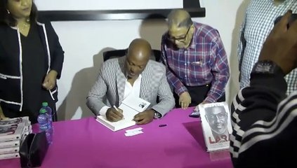 BRIAN LARA BOOK SIGNING AT MOUNT HOPE