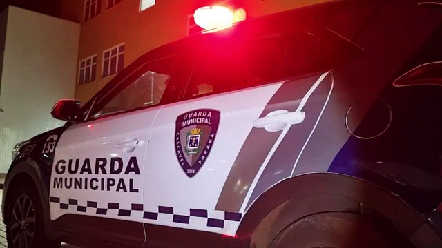 Homem é detido após urinar perto de família e desacatar guarda no Lago Municipal