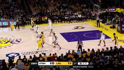 Doncic's first bucket as a Lakers player