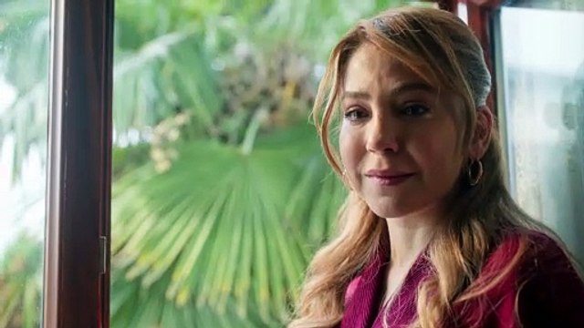 Bergüzar Korel Annem Ankara’da şarkı söyledi! 'Ben seni çok sevdim Hasan!'