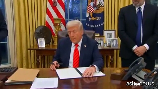 Trump firma i dazi su alluminio e acciaio: Make America rich again