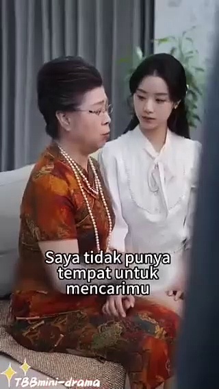  Atasanku jatuh cinta kepadaku part 2 tamat