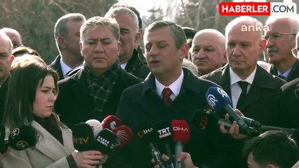 Özel, Baykal'ın mezarı başında söz verdi: 2 yıl içinde iktidar olacağız