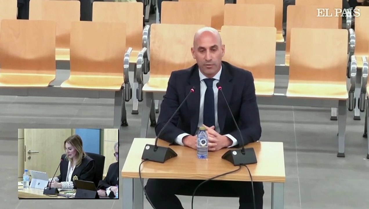 Rubiales insiste en que está “totalmente seguro” de que Hermoso le dio su consentimiento