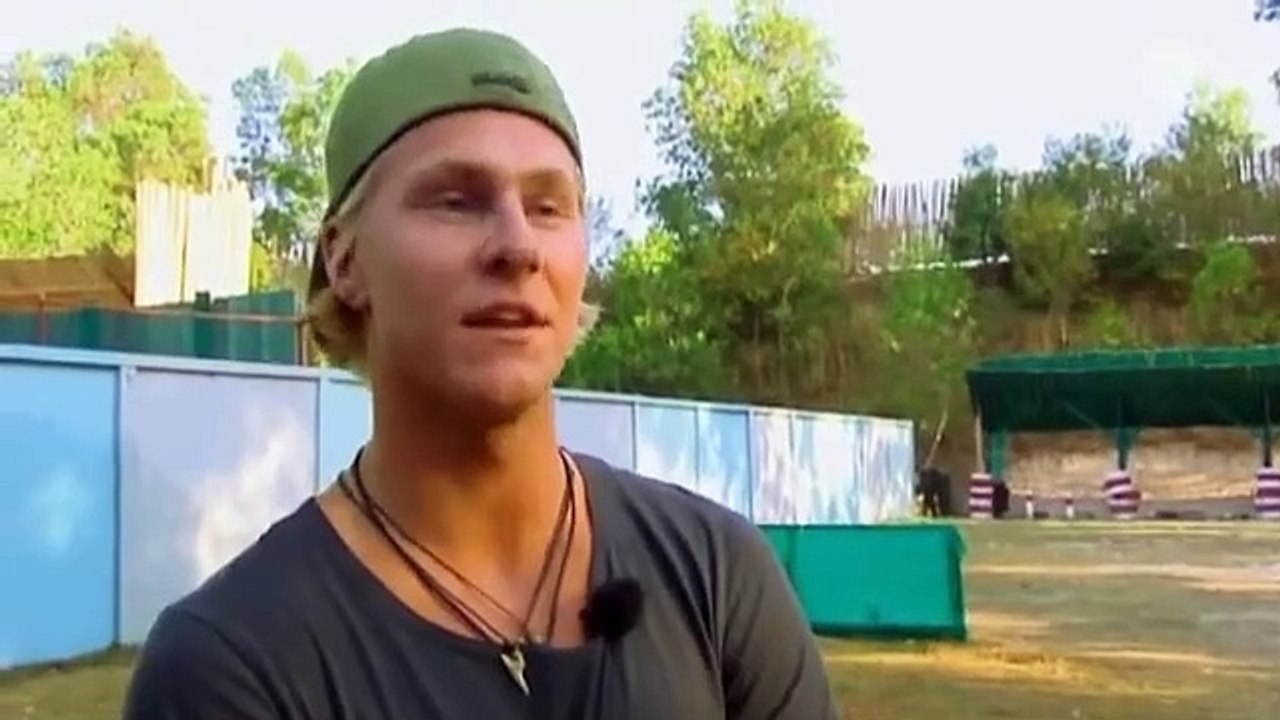 Semestersvenskar S01E08