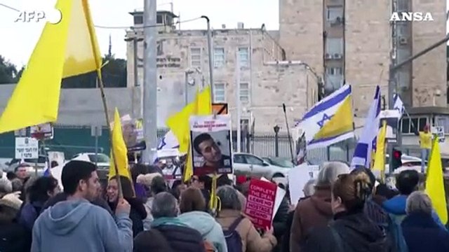 Israele, non si fermano le manifestazioni per il rilascio degli ostaggi