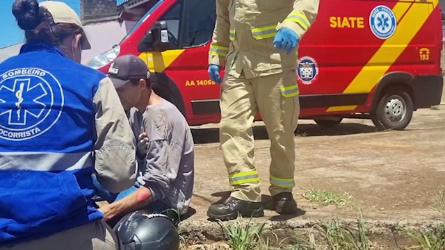Motociclista fica ferido ao sofrer queda no Bairro Universitário