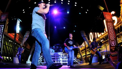 A chat with Chris Daughtry