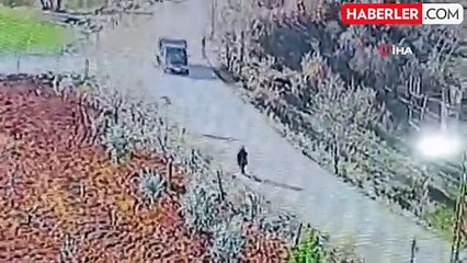 Siverek'te Kuduz Alarmı: Kadına Saldıran Köpek Kamerada