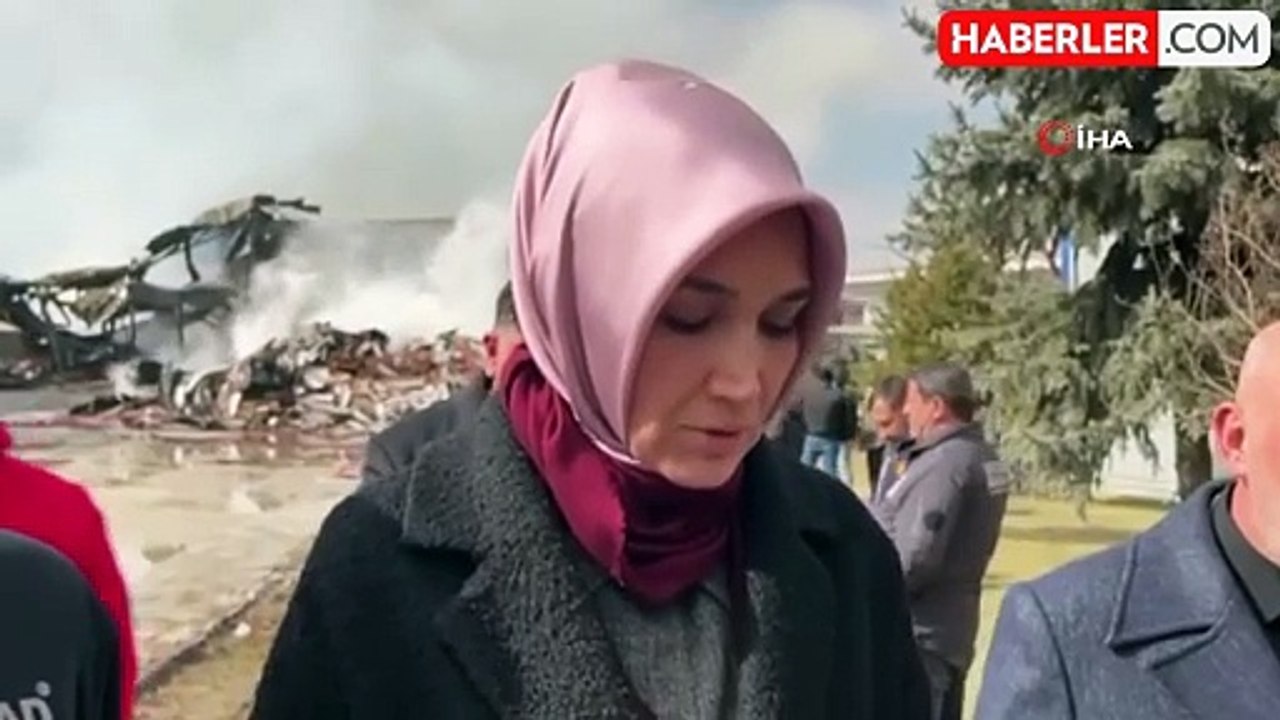 Küçük bir kıvılcımla başladı, hızla büyüdü! Afyonkarahisar OSB'de fabrika yangını