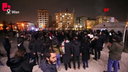 Dondurucu soğukta nöbet: Van'da halkın belediye önünde bekleyişi sürüyor