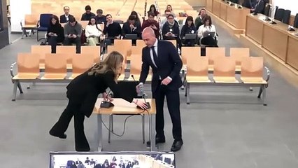 Rubiales dice estar "totalmente seguro" de que Hermoso le dio su consentimiento en el beso