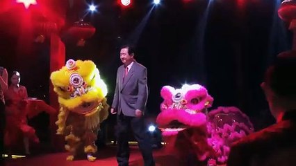 Roger Federer celebrates Chinese New Year in Dubai