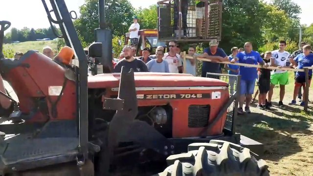 Imt 578 vs zetor 7045