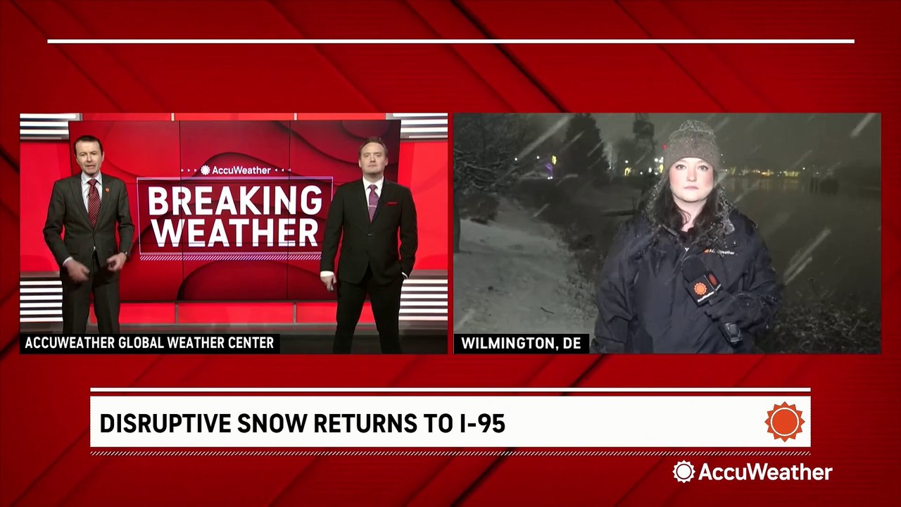 Delaware road crews tackle heavy snow