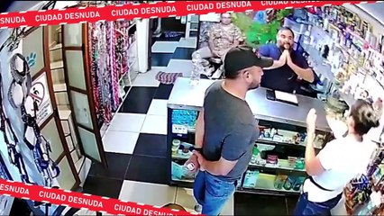 Graban a policía pidiendo mordida y aceptando que son rateros I Ciudad Desnuda