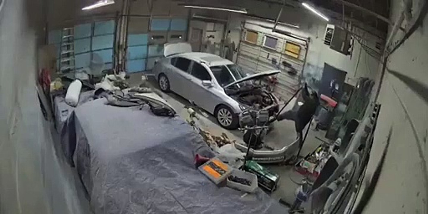 Trying to straighten a radiator support gone wrong (video)