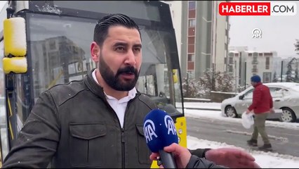 Onlarca İETT otobüsü karla kaplanan yolda mahsur kaldı