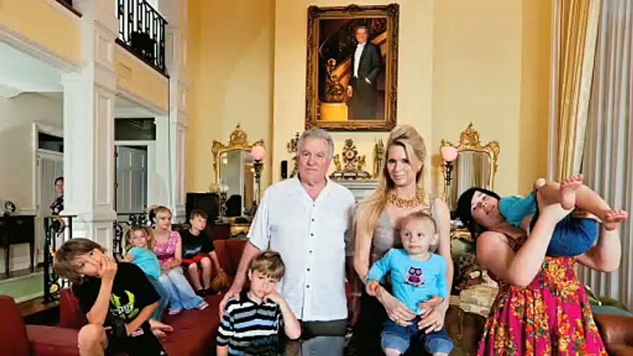 Die Königin von Versailles | movie | 2012 | Official Trailer