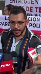 Padres y docentes exigen distribución de libros en Chihuahua y Coahuila