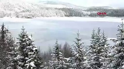 İstanbul'un burnunun dibindeki mavi cennet buz tuttu!