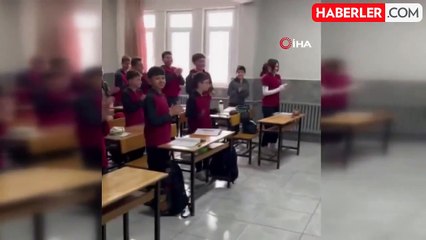 Tavşanlı'da Duygusal Veda: 33 Yıllık Öğretmen Gülseren Ertürk Othan Emekli Oldu